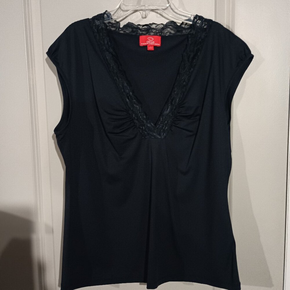 Oscar de la Renta Women's Blue V-Neck Lace Trimmed Top with Cap Sleeves L
